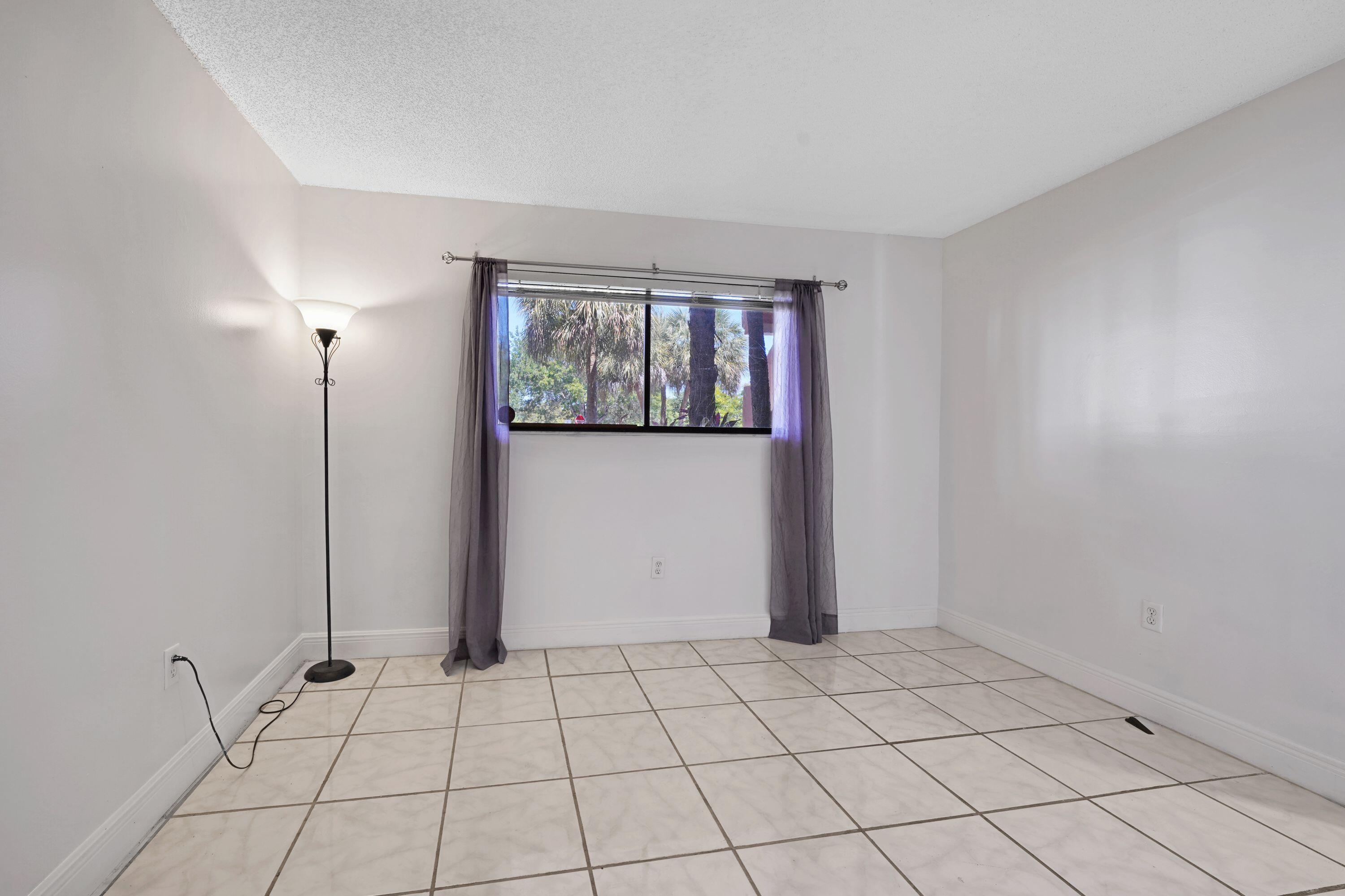 PLANTATION FOREST CONDO - Residential