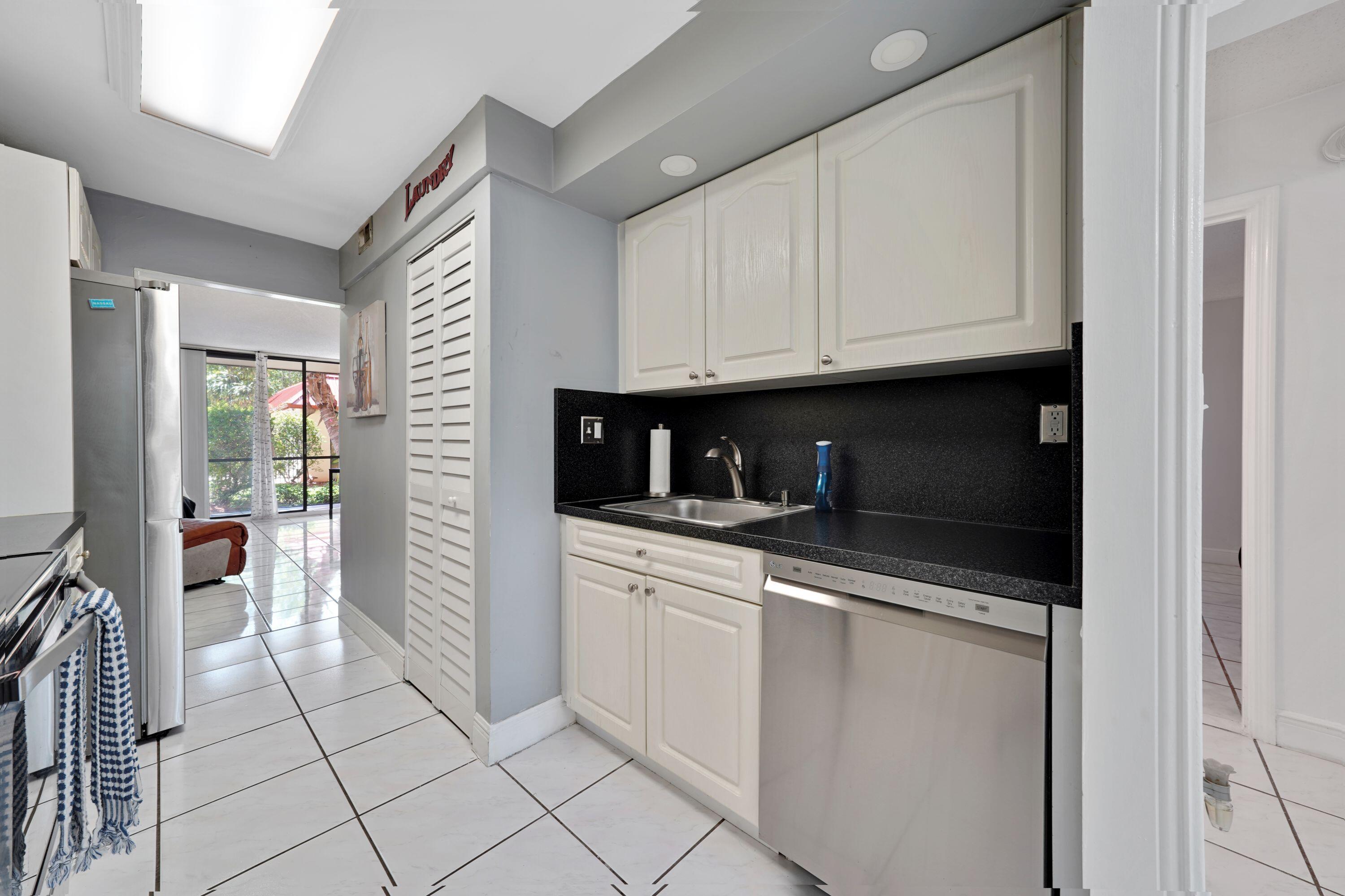 PLANTATION FOREST CONDO - Residential
