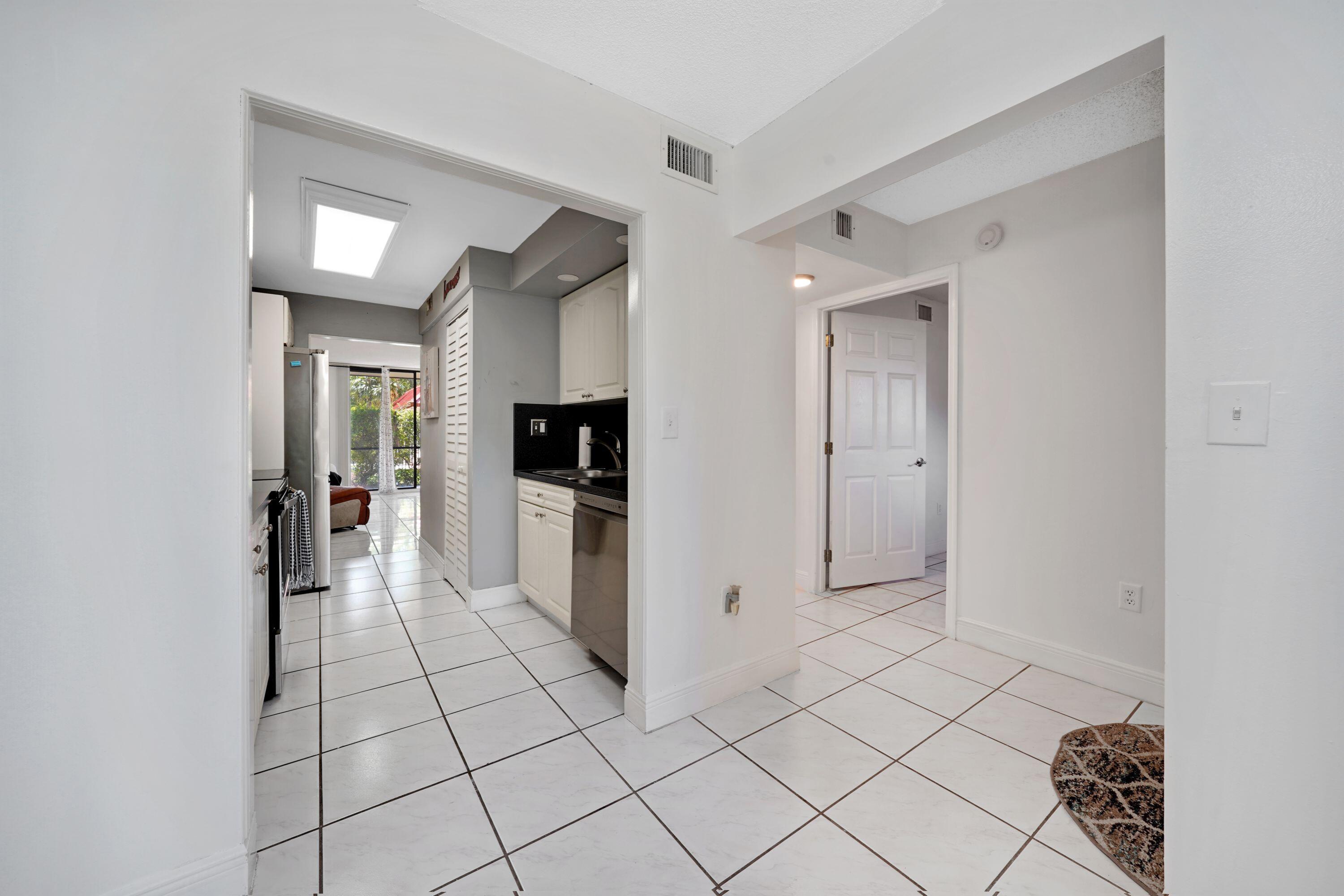 PLANTATION FOREST CONDO - Residential