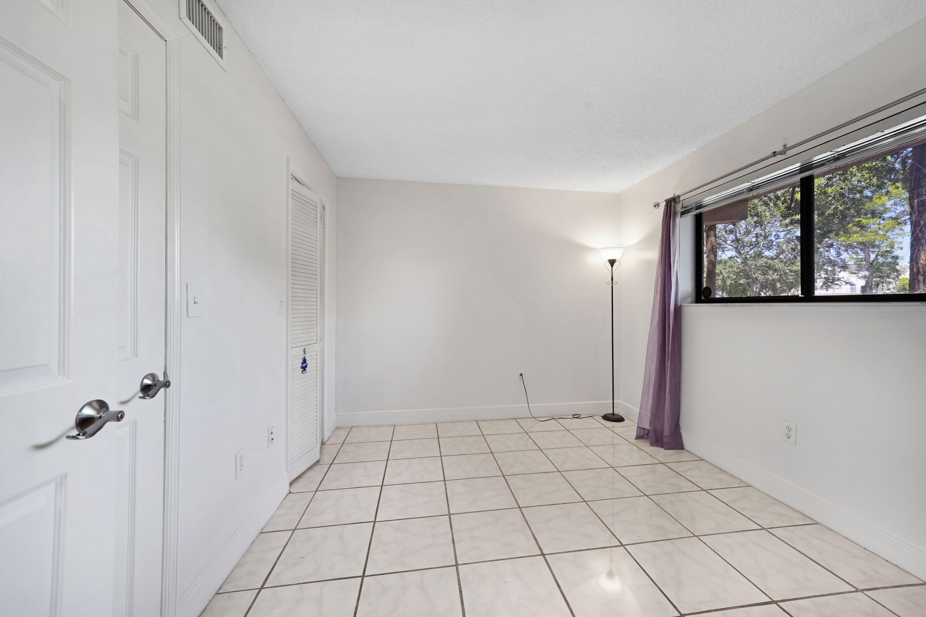 PLANTATION FOREST CONDO - Residential