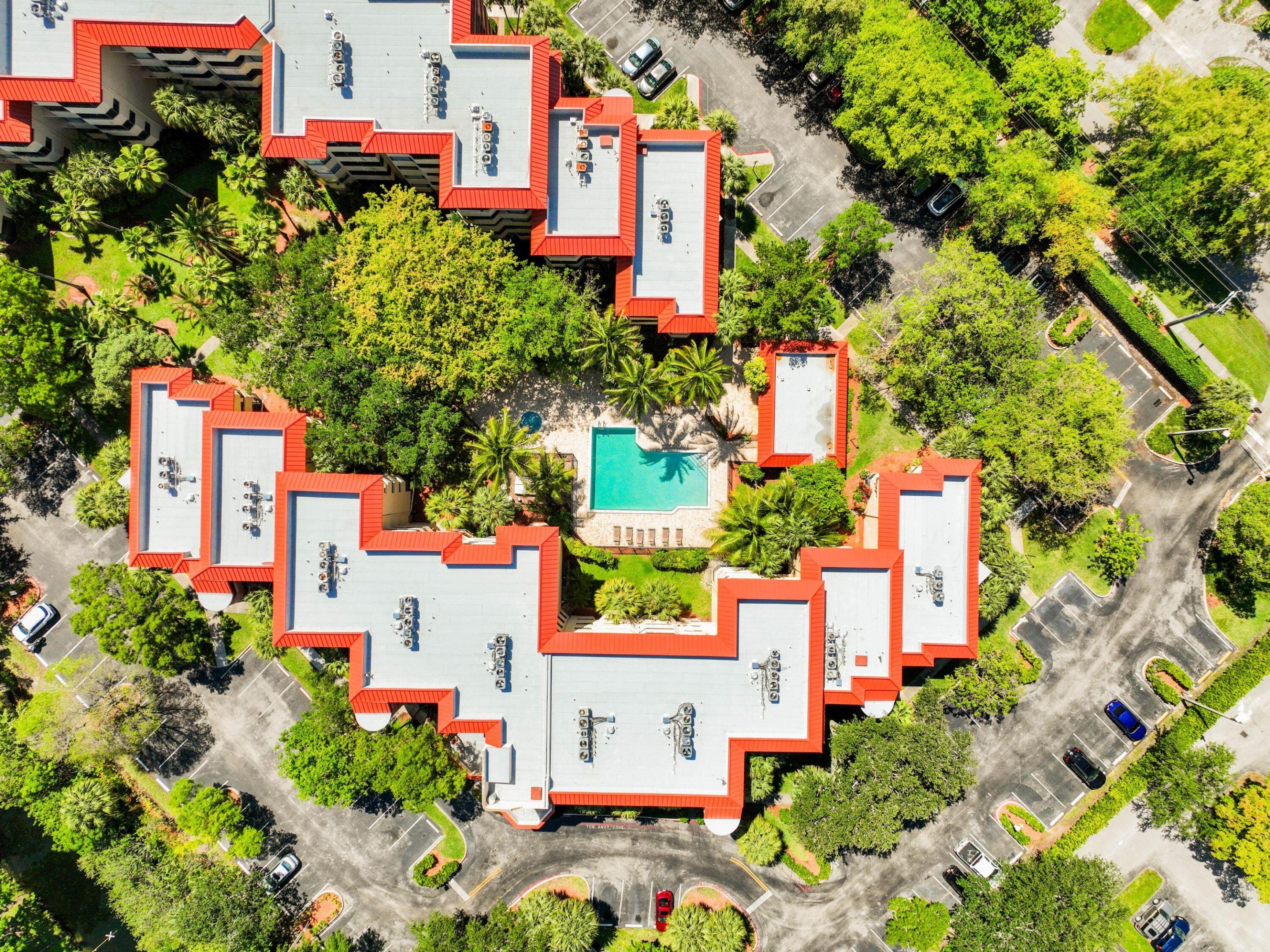 PLANTATION FOREST CONDO - Residential