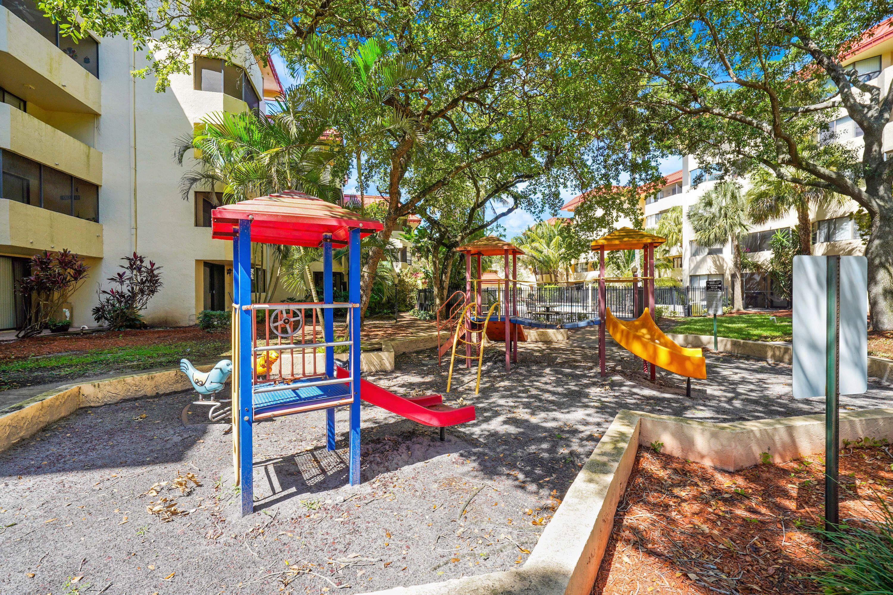 PLANTATION FOREST CONDO - Residential