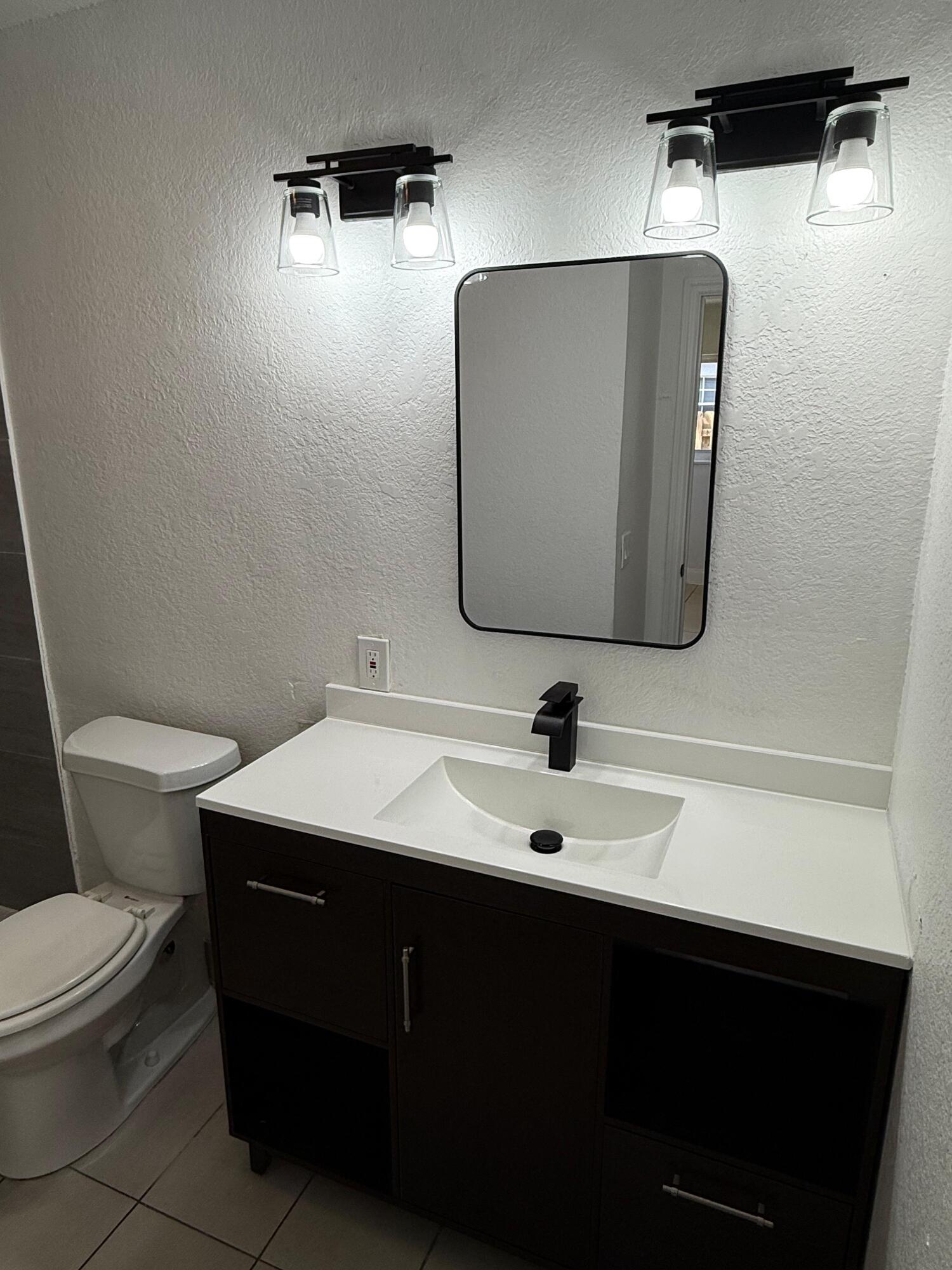 SUNRISE GOLF VILLAGE SEC 3 - Residential Lease