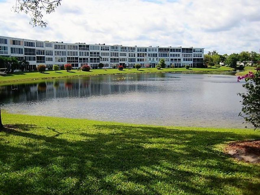 Park-Like Setting, Water Views from Enclosed Patio. Well Maintained 1st Floor 2 BR 1.5 Bath. Central AC. Furnished. BR has sliding door to Patio.
Come see what this home has to offer. ENJOY RESORT-STYLE AMENITIES, GRAND CLUBHOUSE, ASSOCIATION CLAIMS 55. LOW
MAINTENANCE, CLOSE TO BEACHES, ENTERTAINMENT, SHOPPING AND DINING.