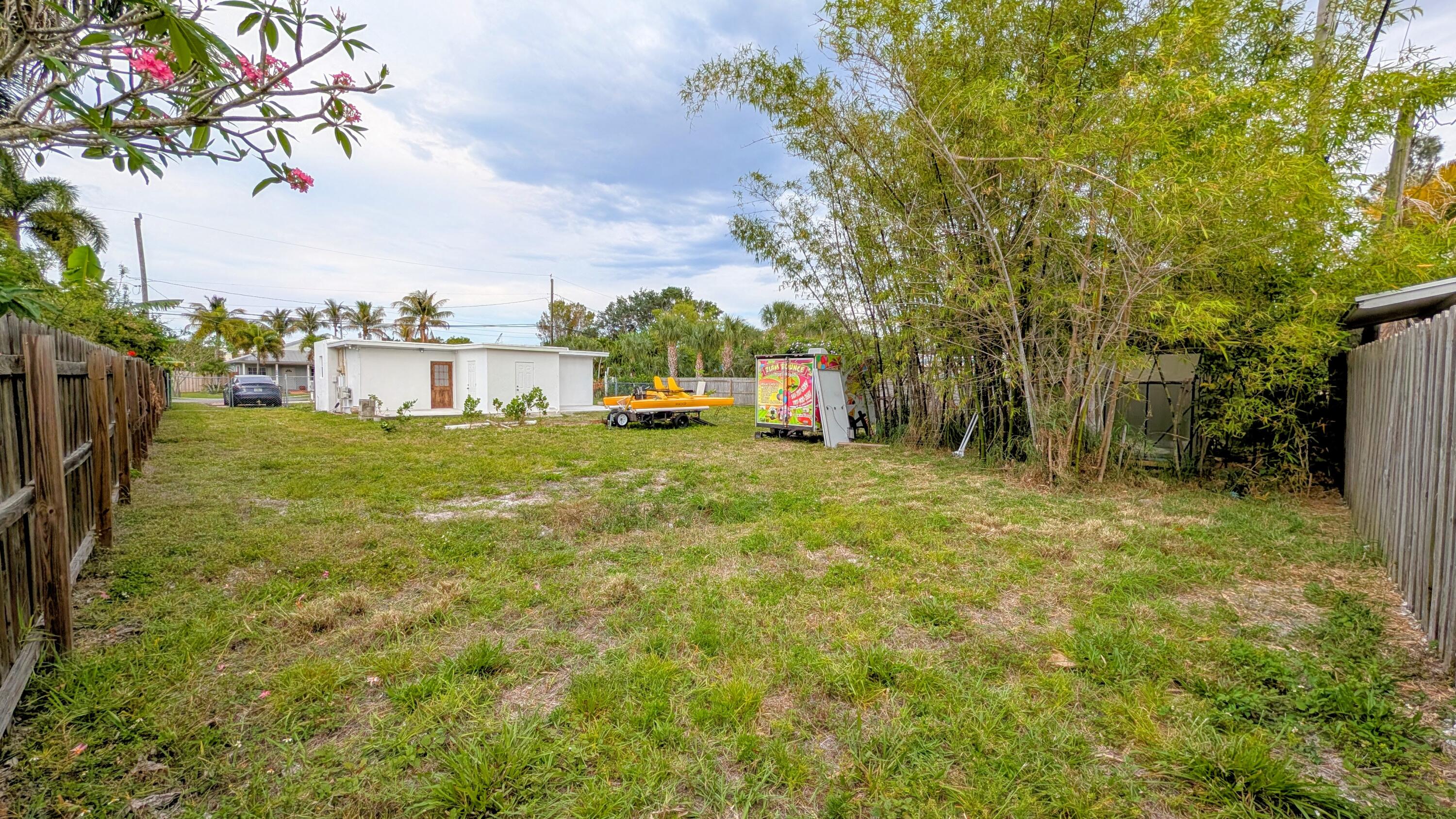 LAUREL HILLS BOYNTON BEACH - Residential Income