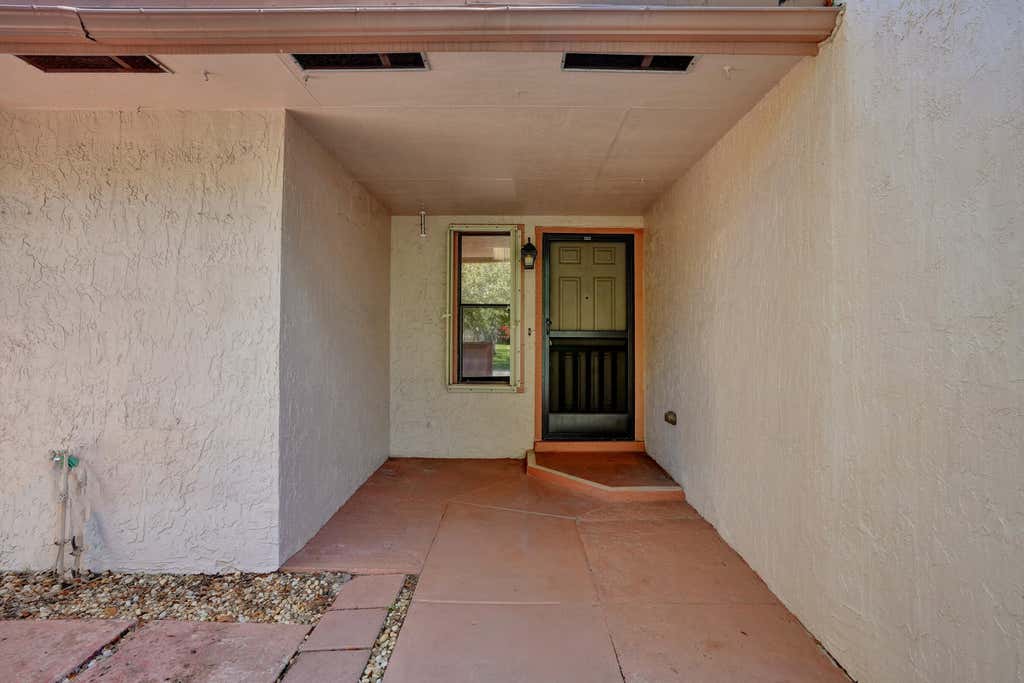 Photo of 78 Mayfair Lane #78, Boynton Beach, FL 33426 (MLS # B26049510)