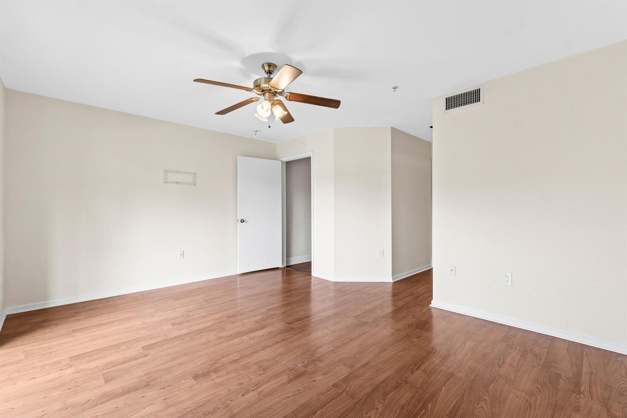 HYPOLUXOS MARINERS CAY CO - Residential Lease