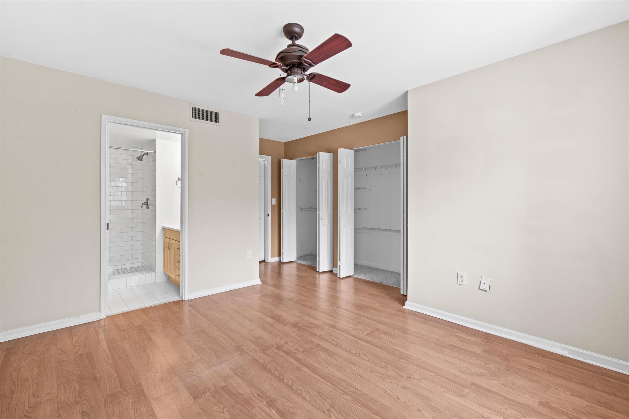 HYPOLUXOS MARINERS CAY CO - Residential Lease