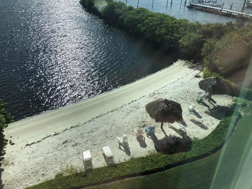 SPECTACULAR RESORT STYLE UPDATED CONDO ON THE INTRACOASTAL 3 BEDS 2 1/2 BATHS 1 CAR GARAGE. THIS MARINERS CAY COMMUNITY IS LOCATED ON THE INTRACOASTAL NEXT TO A MARINA & PRESERVE, FEATURING A SMALL PRIVATE BEACH , HEATED & CHILLED POOL FOR SEASONS . CLUBHOUSE HAS BILLIARDS , FITNESS CENTER , TV ROOM, LIBRARY, SAUNA . GREAT TO RESERVE CLUBHOUSE FOR PRIVATE PARTIES.BRAND NEW WASHER DRYER COMBO 15 MINUTES FROM PBI 10 MINUTES TO MAJOR SHOPPING