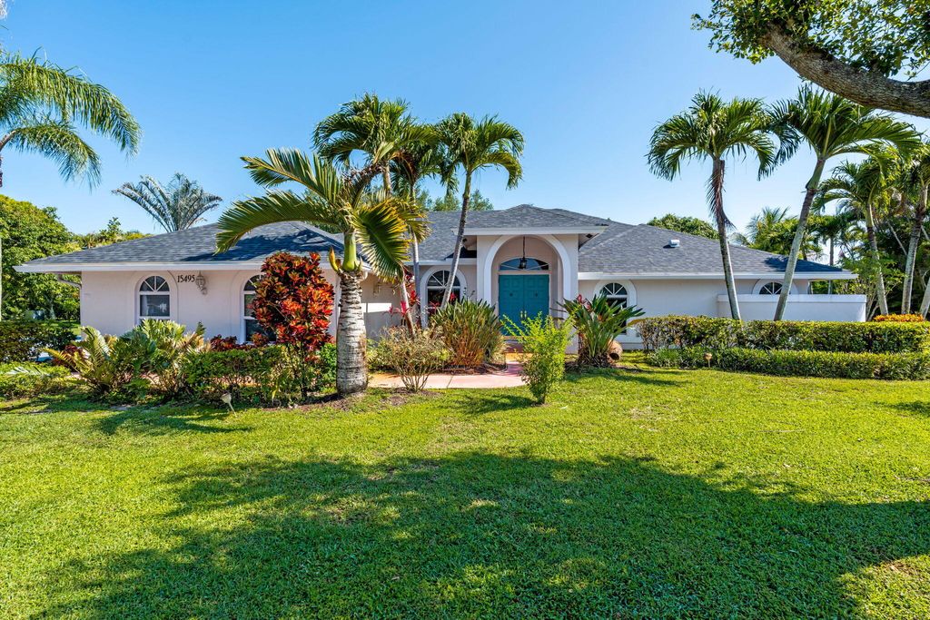 Photo of 15495 Rolling Meadows Circle, Wellington, FL 33414 (MLS # B26022092)