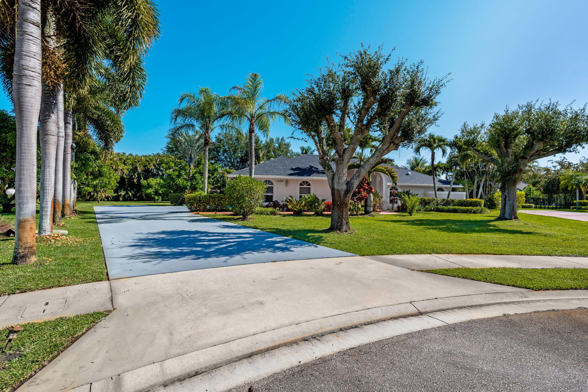 15495 Rolling Meadows Circle