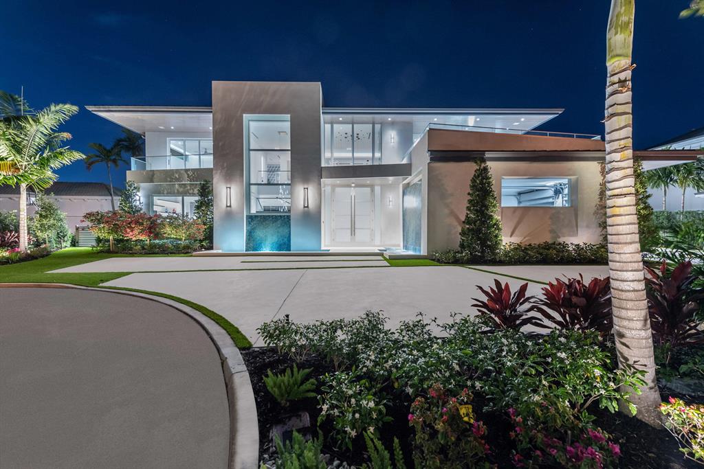 ROYAL PALM YACHT & COUNTRY CLUB - Residential