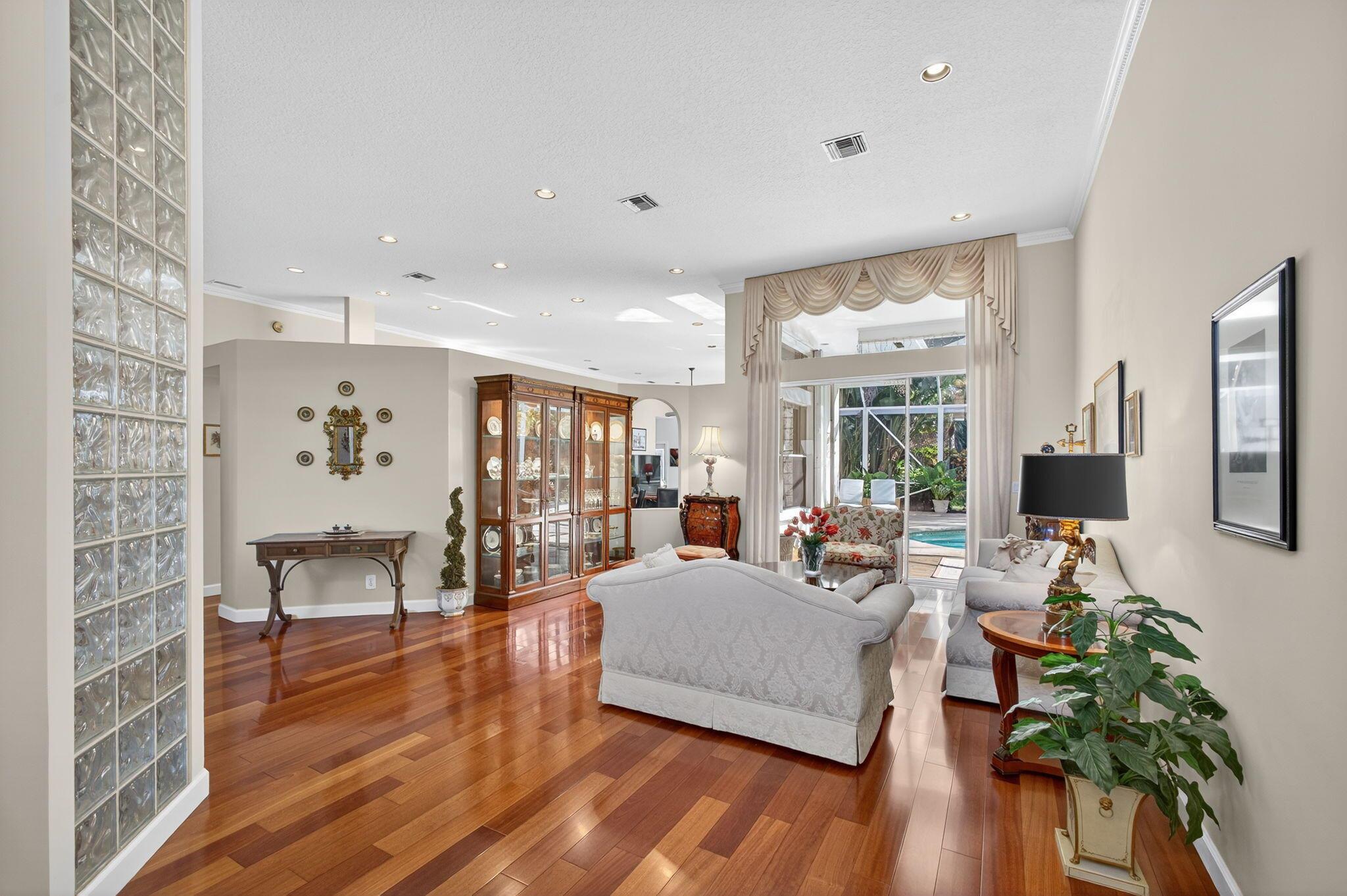 42 Cayman Place