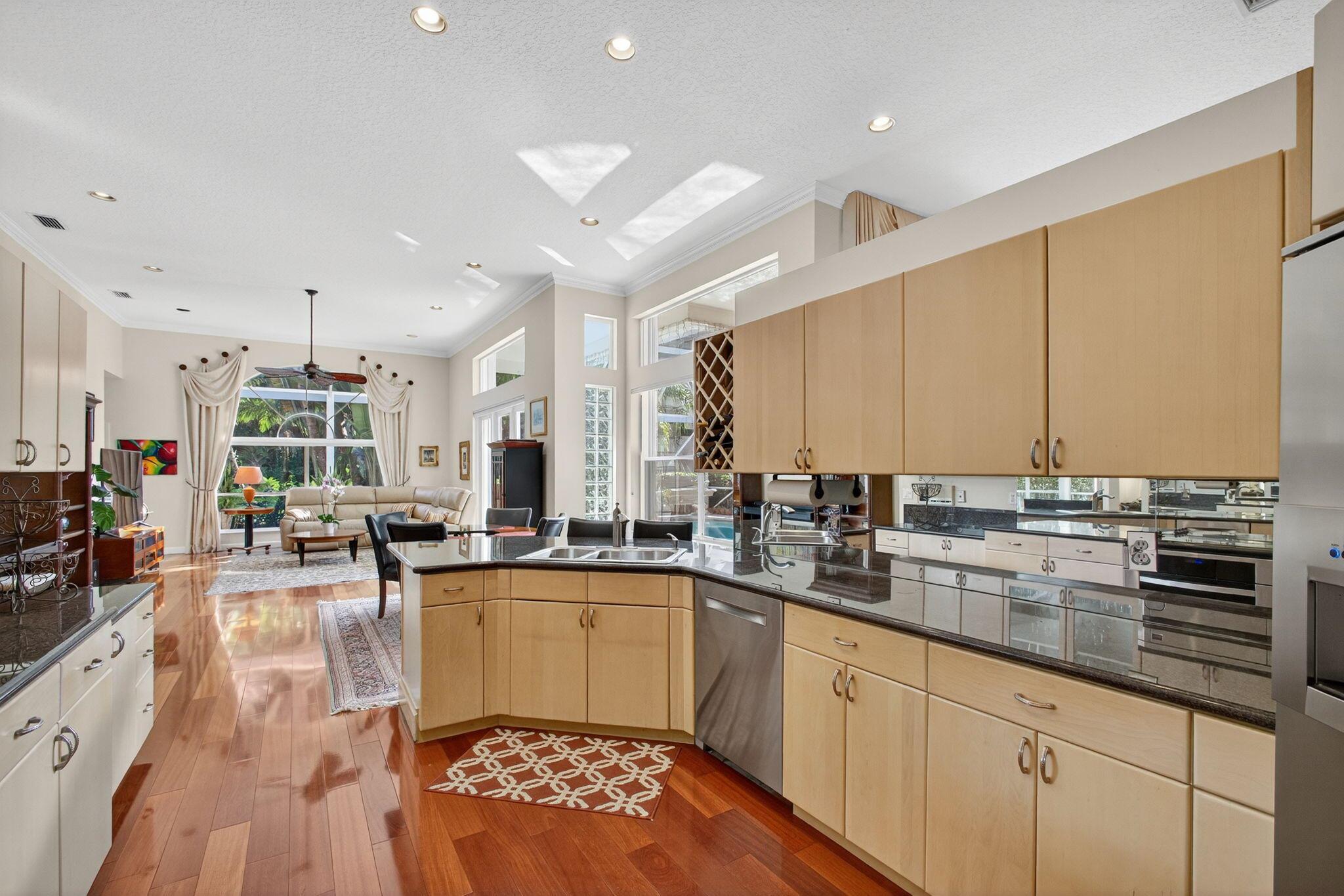 THE ISLAND - Residential