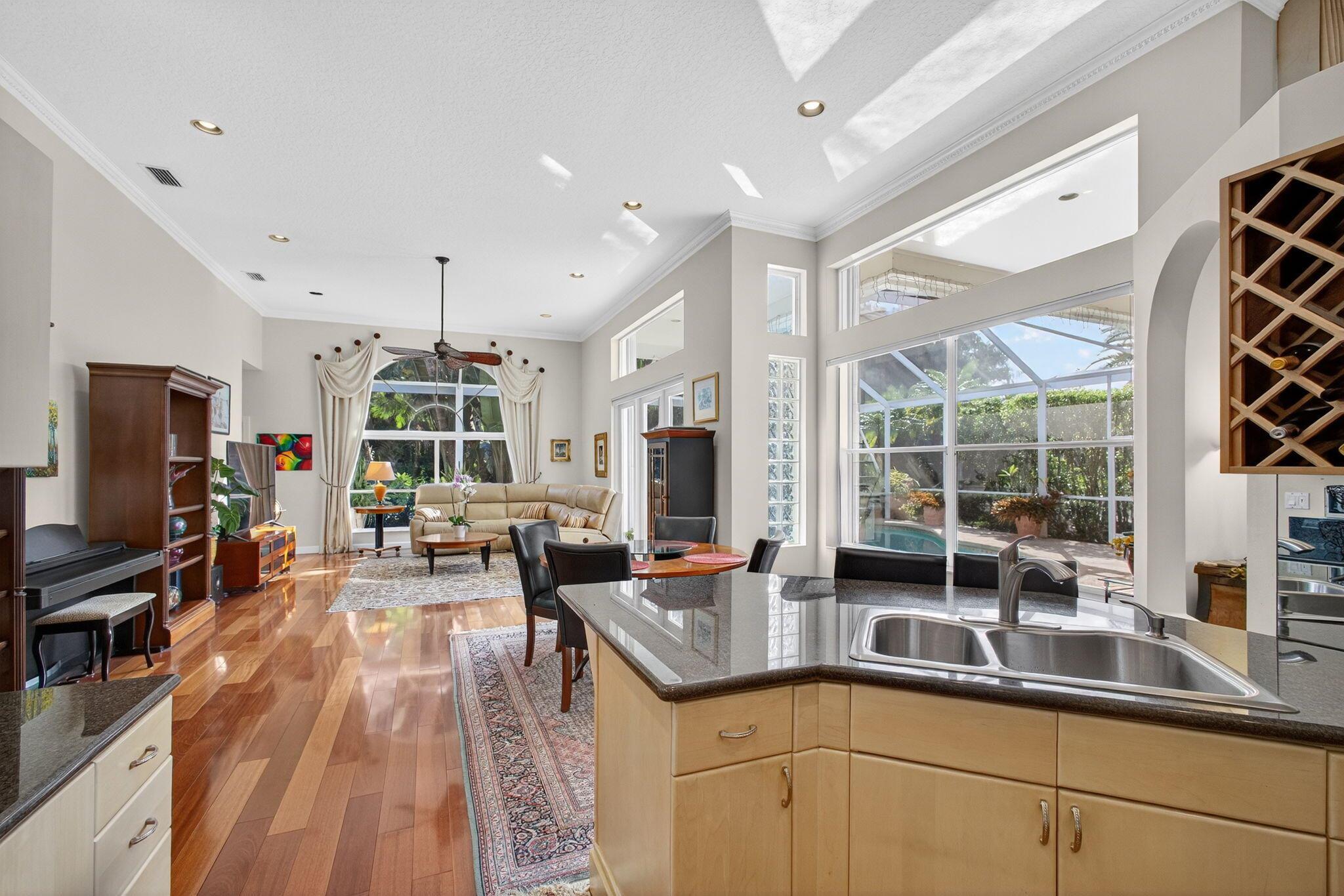 THE ISLAND - Residential