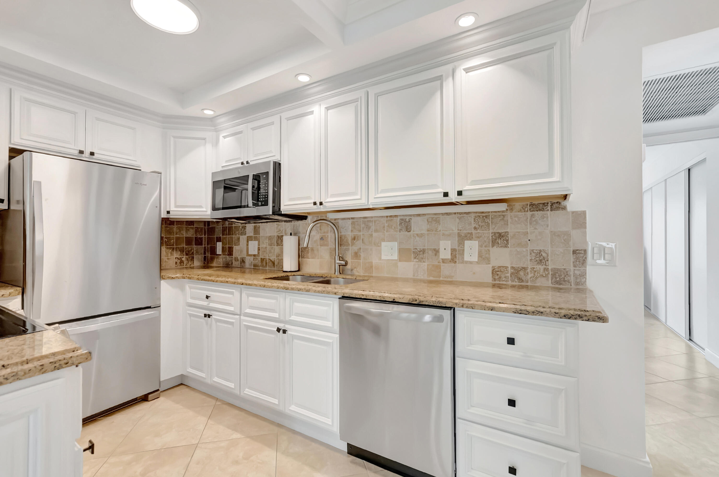 YARMOUTH AT CENTURY VILLAGE CONDO - Residential