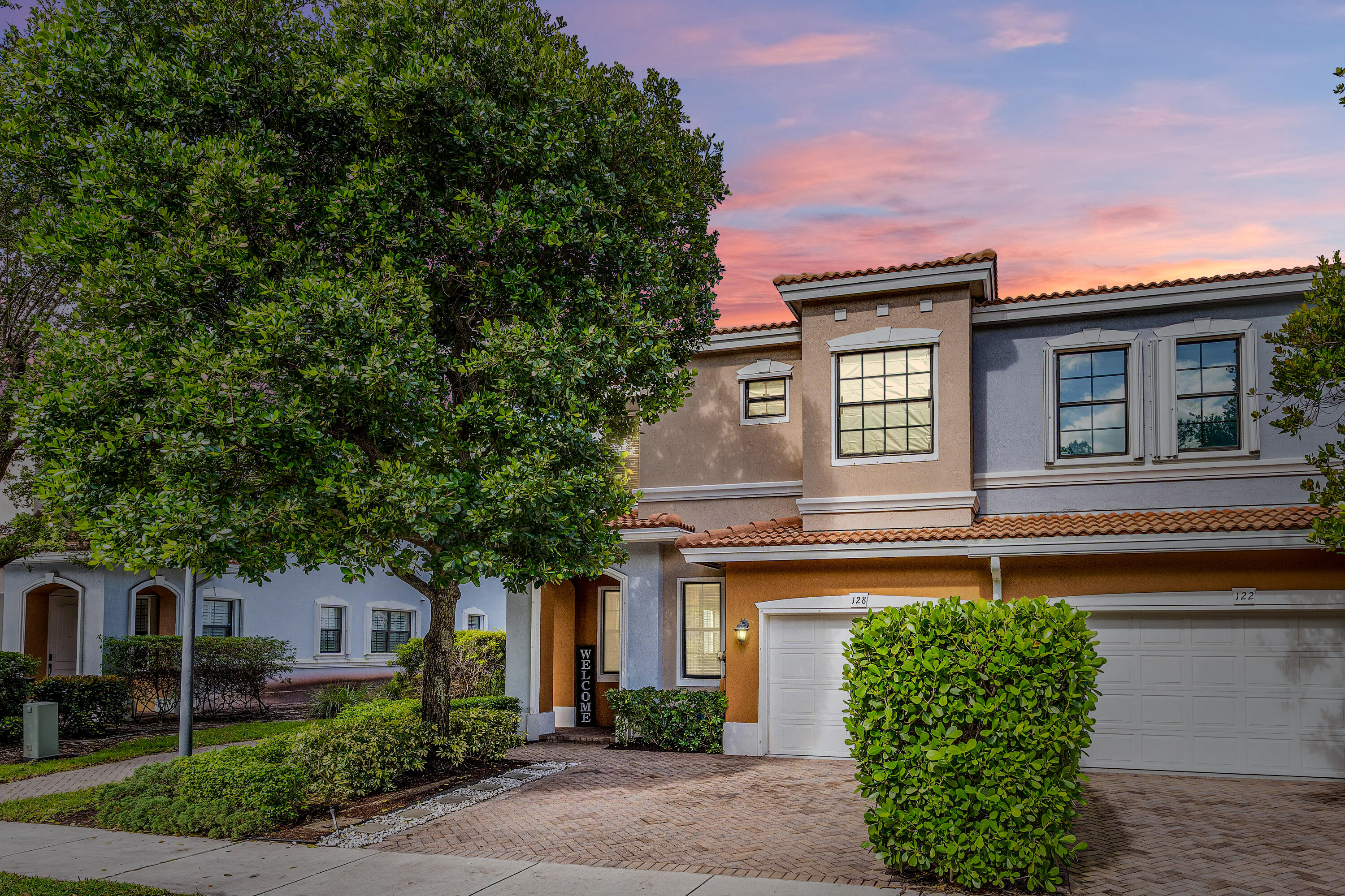 Gramercy Square - Residential