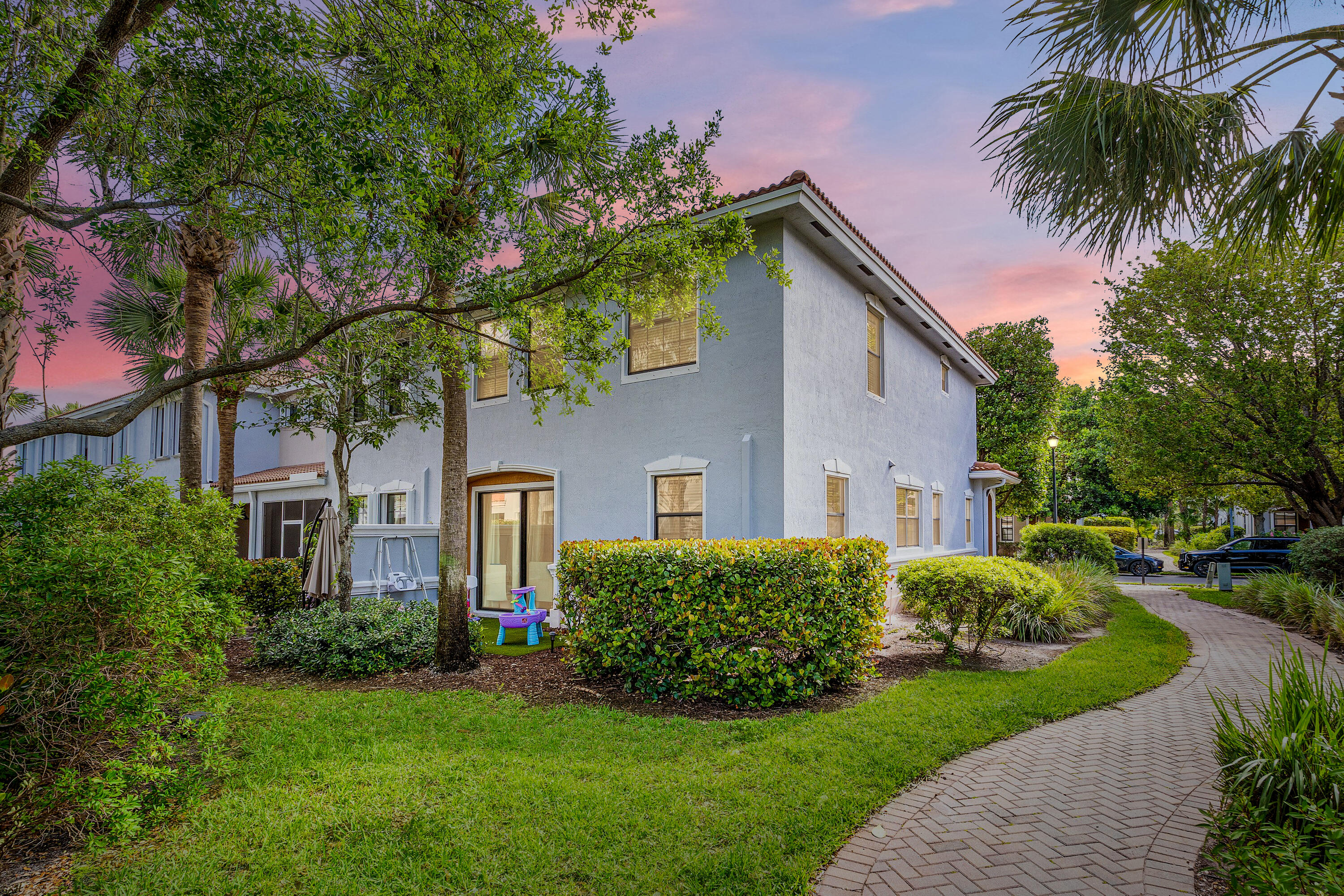 Gramercy Square - Residential