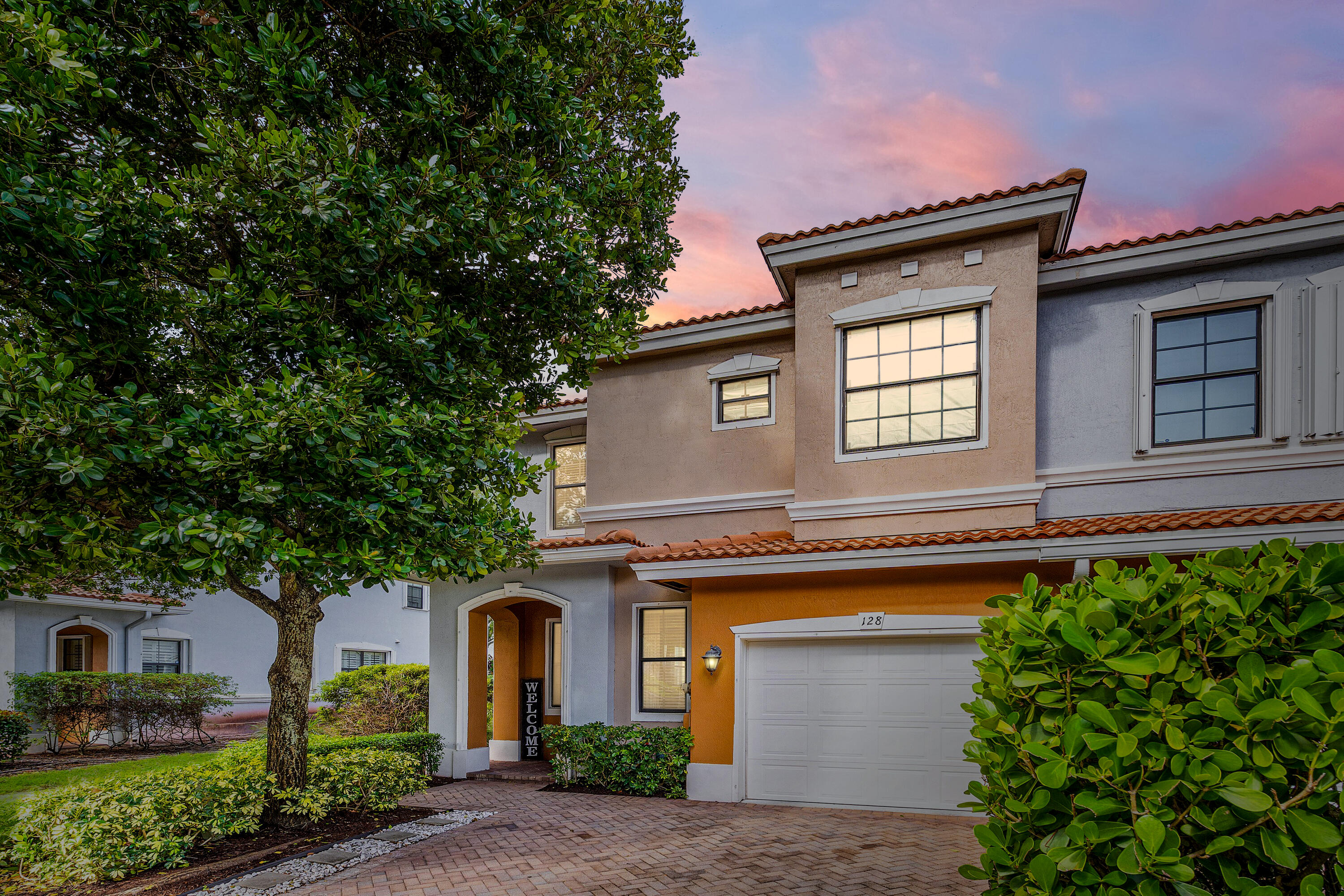 Gramercy Square - Residential