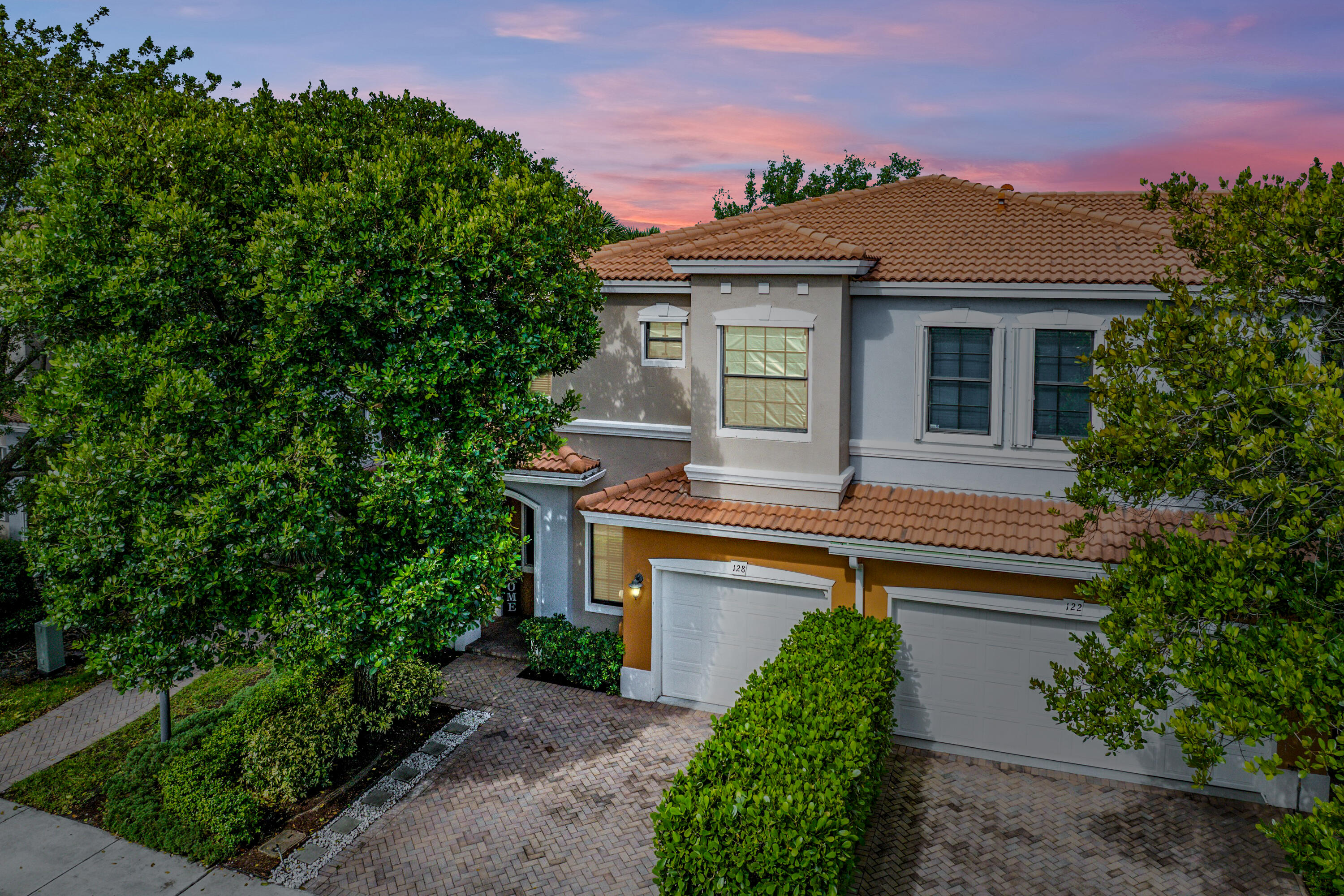 Gramercy Square - Residential