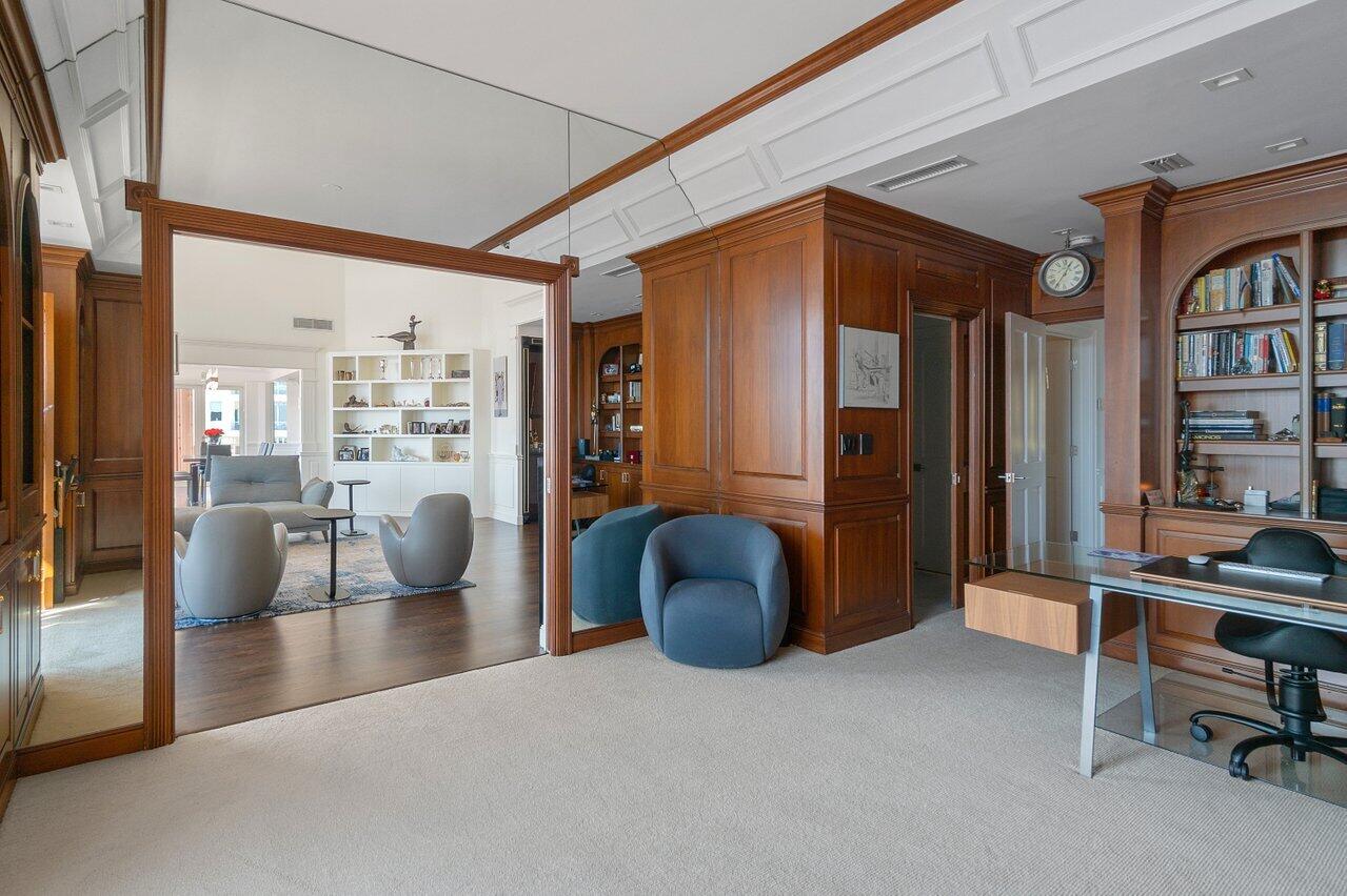 MIZNER TOWER - Residential