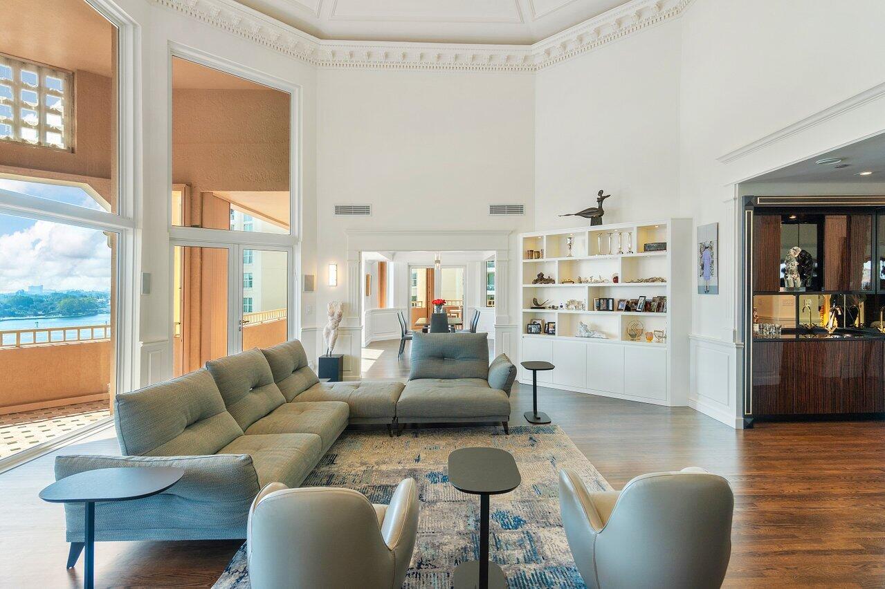 MIZNER TOWER - Residential