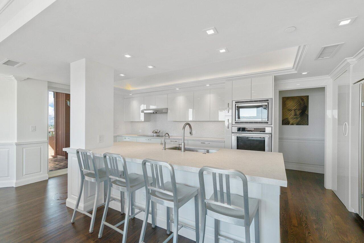 MIZNER TOWER - Residential