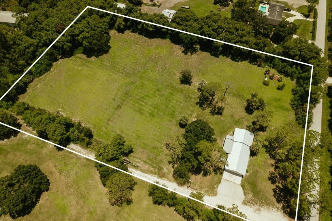 4225 SW Leighton Farms