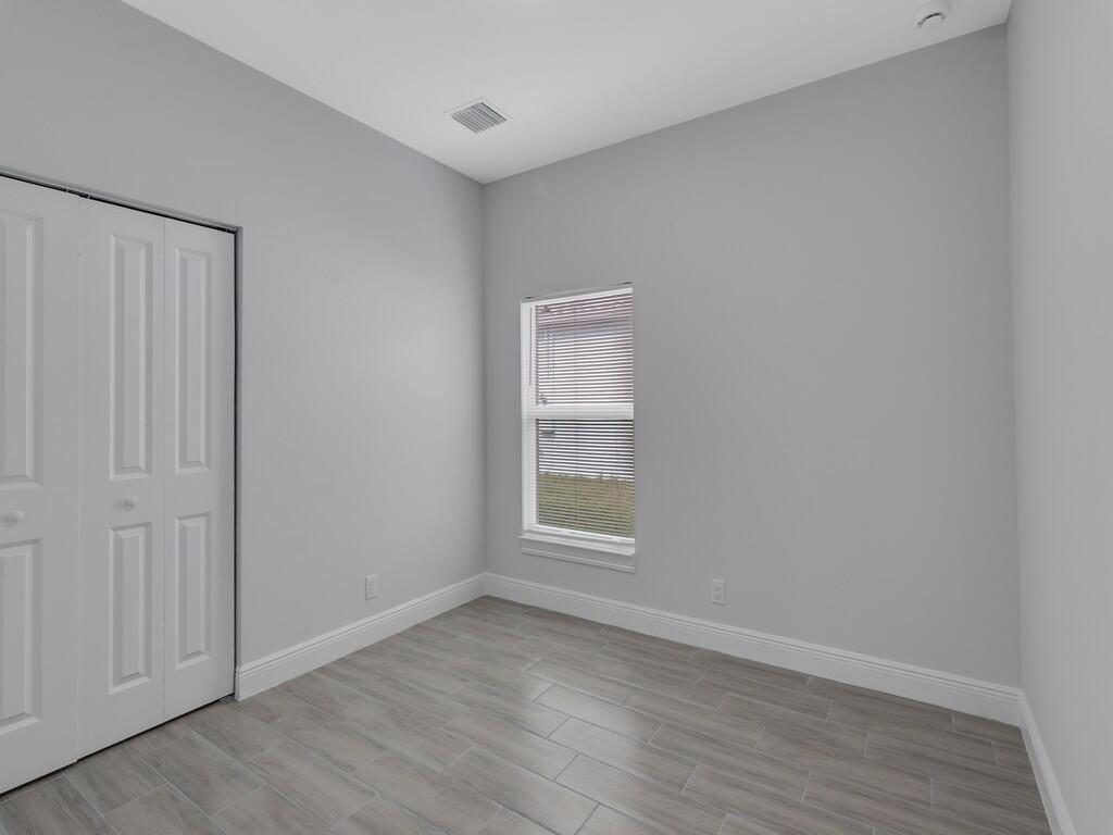 PARADISE PARK UNIT NO 2 - Residential Lease