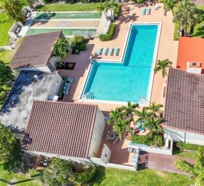 BOUNDBROOK CONDO S - Residential