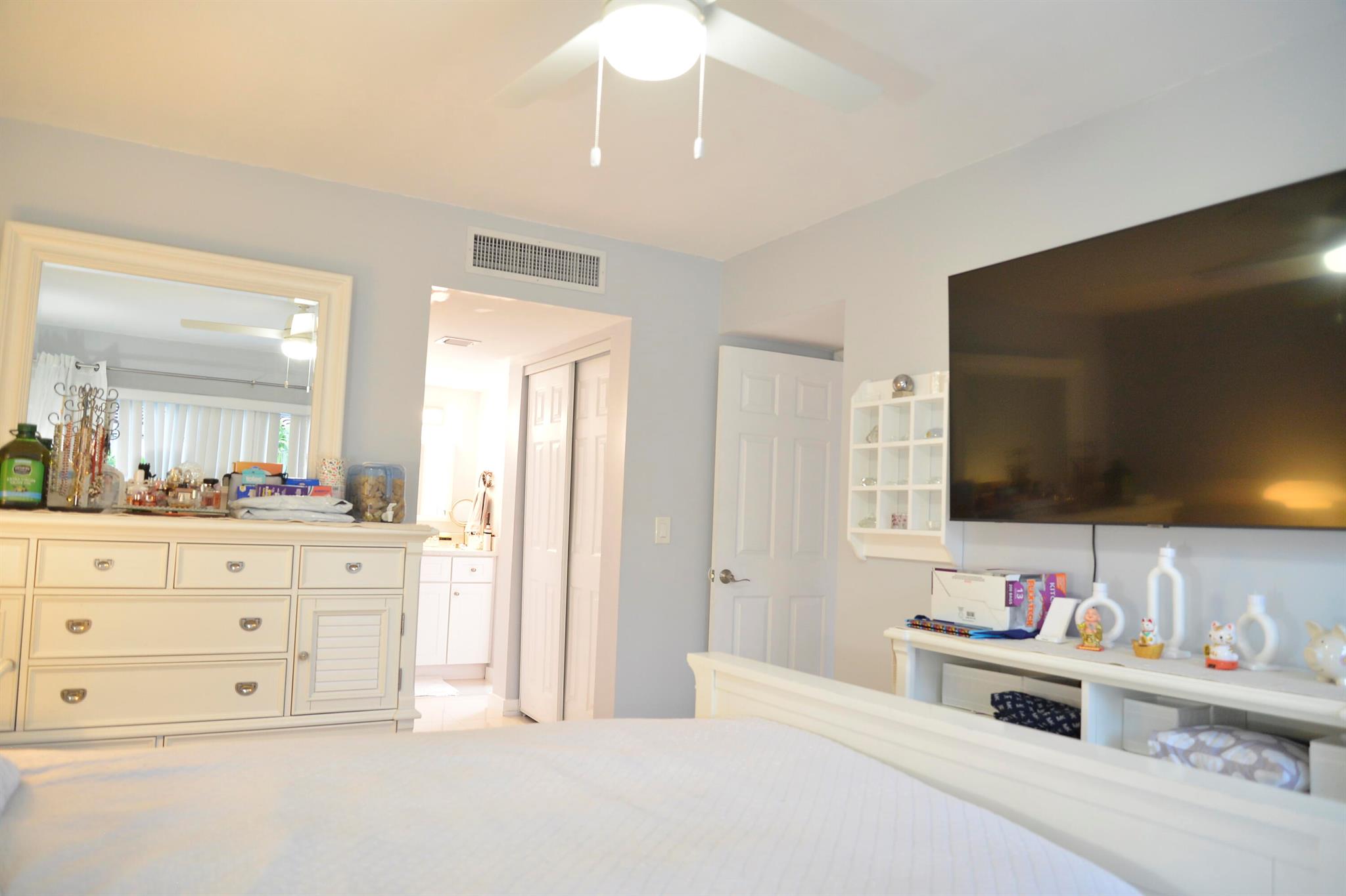 BOUNDBROOK CONDO S - Residential