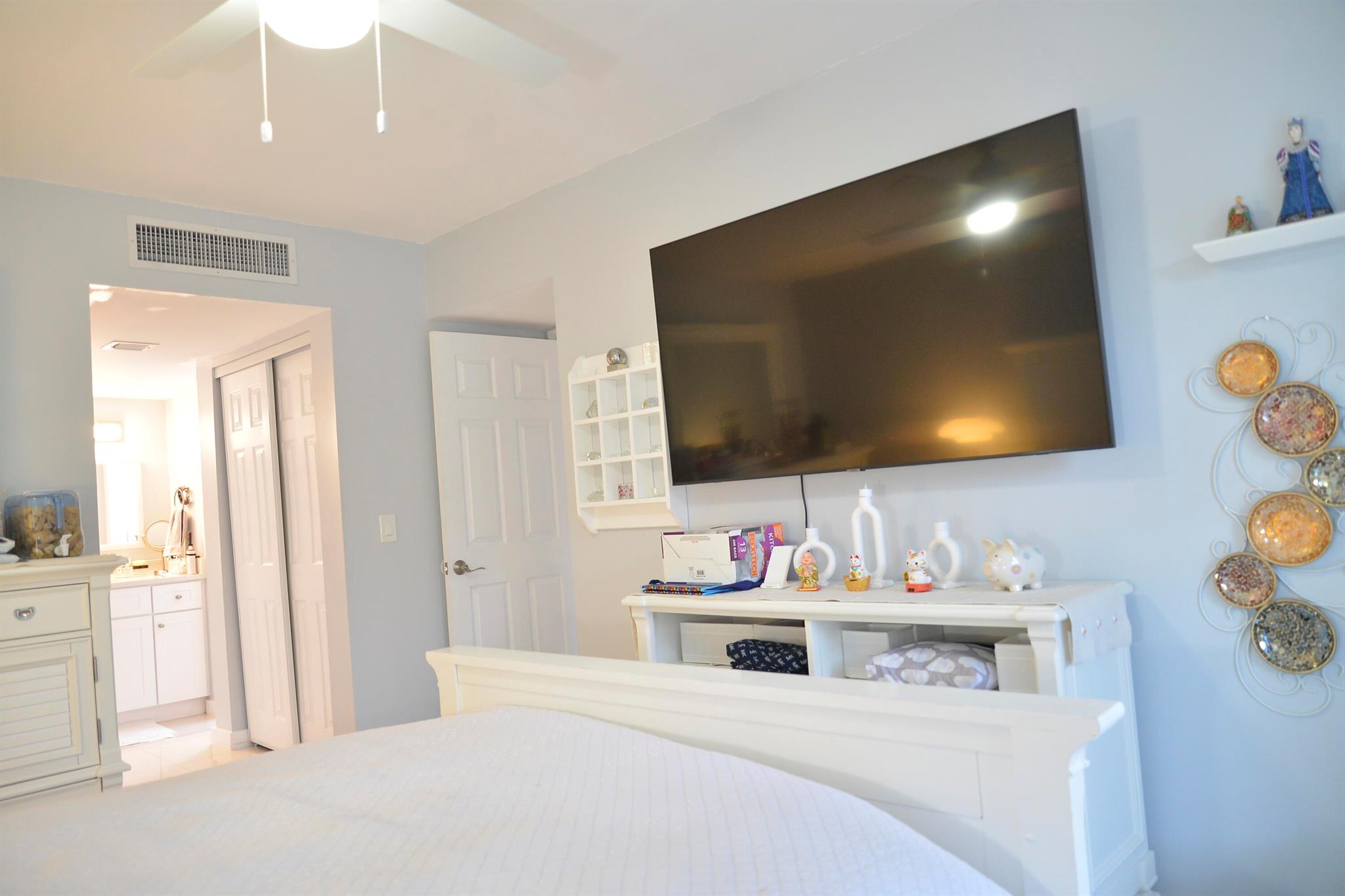 BOUNDBROOK CONDO S - Residential