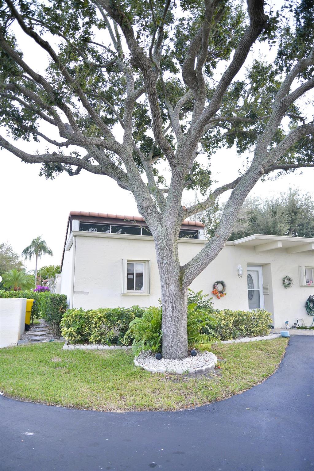 BOUNDBROOK CONDO S - Residential