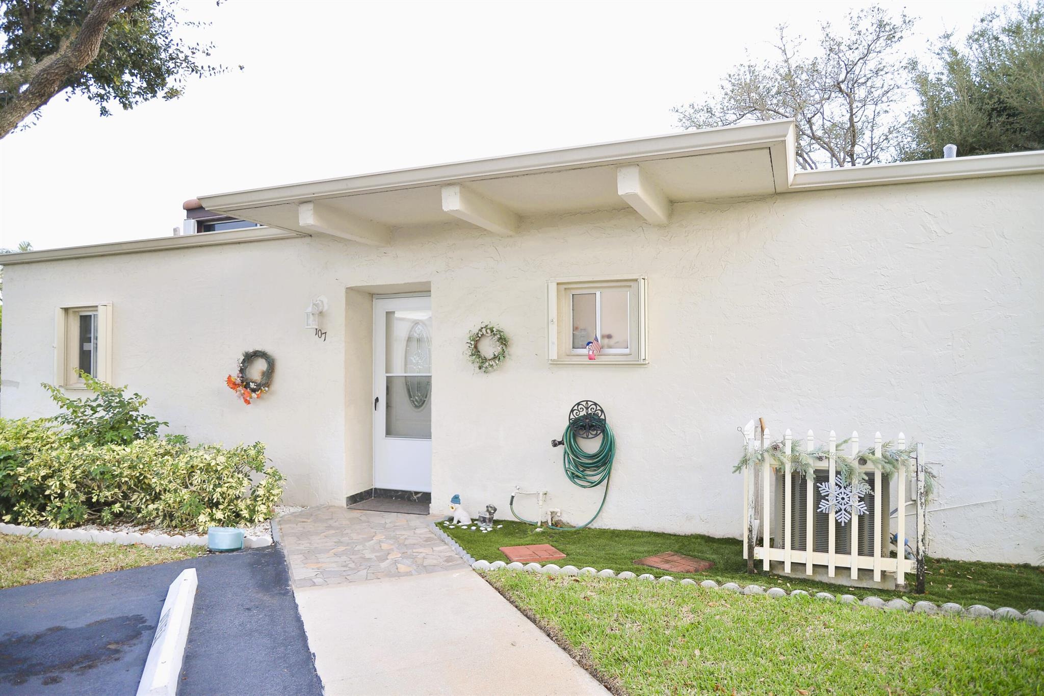 BOUNDBROOK CONDO S - Residential