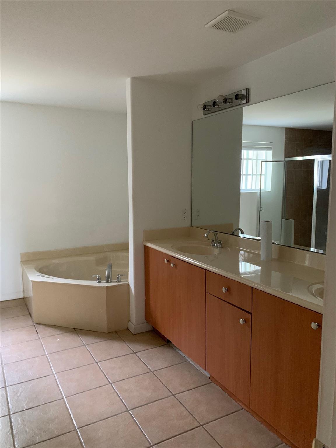 Georgetown 176-58 B - Residential Lease