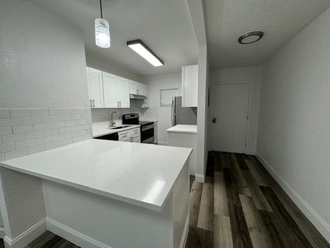 Hollywood Ridge Farms - Residential Lease