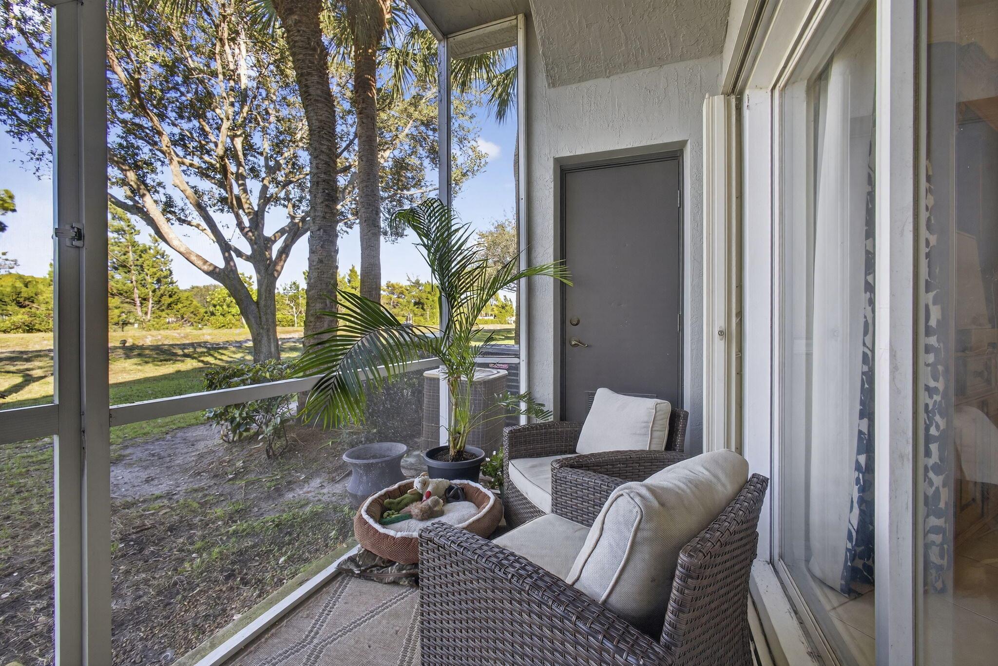 MAGNOLIA BAY CONDOMIMIUM - Residential Lease