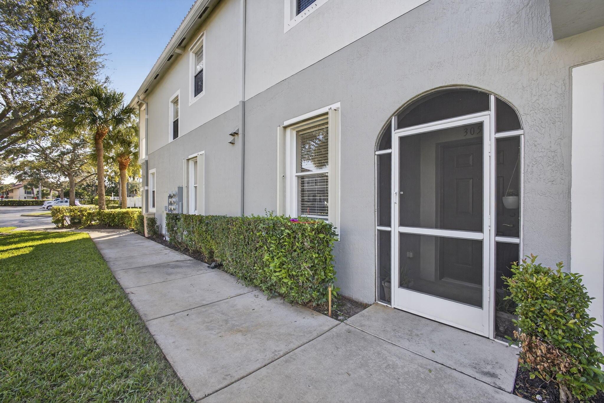 MAGNOLIA BAY CONDOMIMIUM - Residential Lease