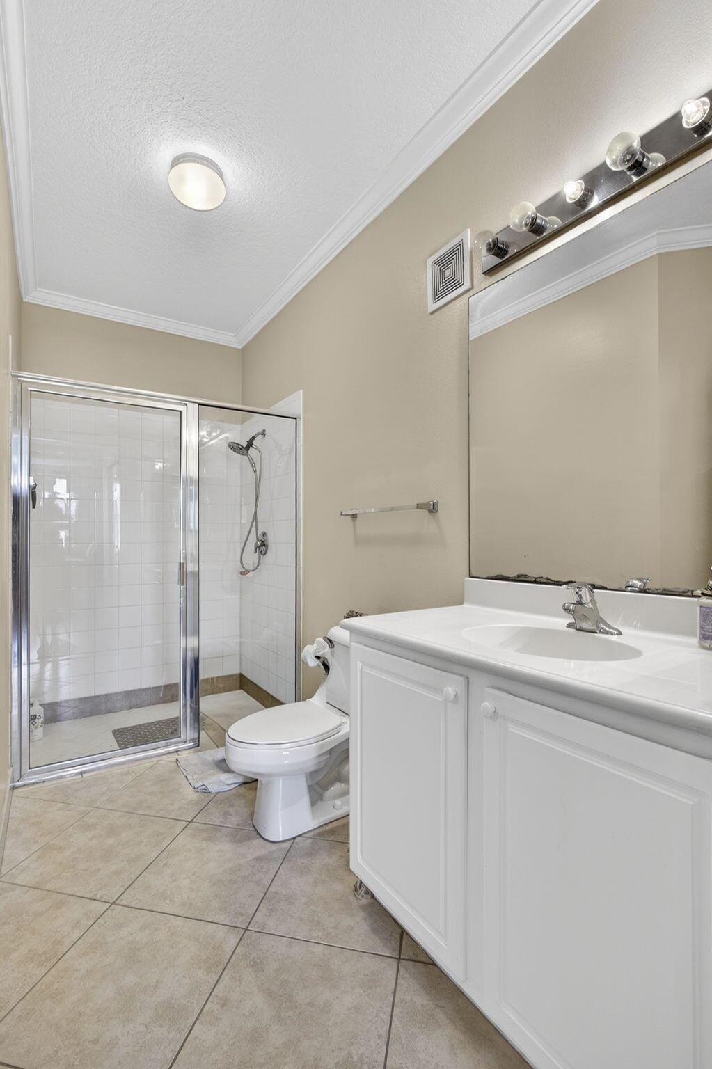 MAGNOLIA BAY CONDOMIMIUM - Residential Lease