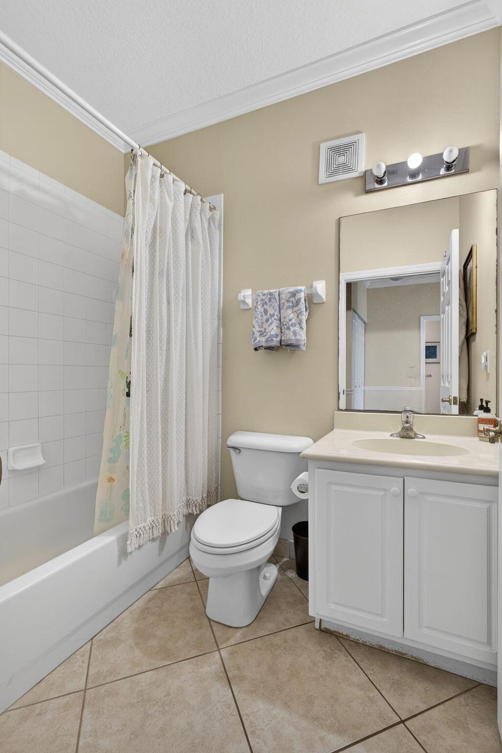 MAGNOLIA BAY CONDOMIMIUM - Residential Lease