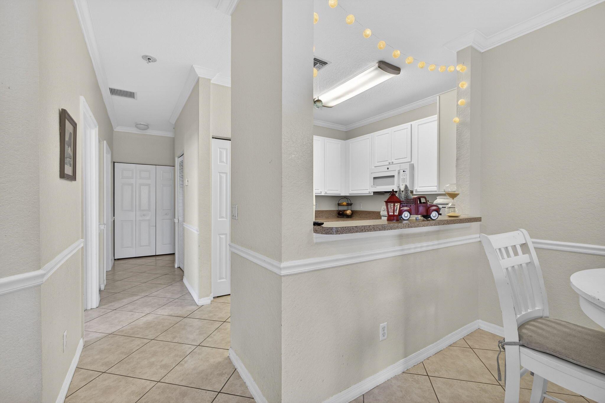 MAGNOLIA BAY CONDOMIMIUM - Residential Lease