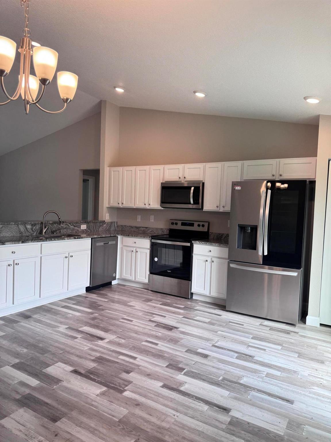 MARION OAKS 10 - Residential Lease
