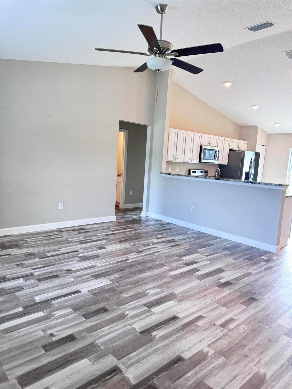 MARION OAKS 10 - Residential Lease