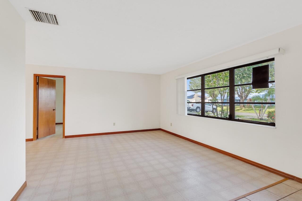 PORT ST LUCIE SECTION 13 - Residential