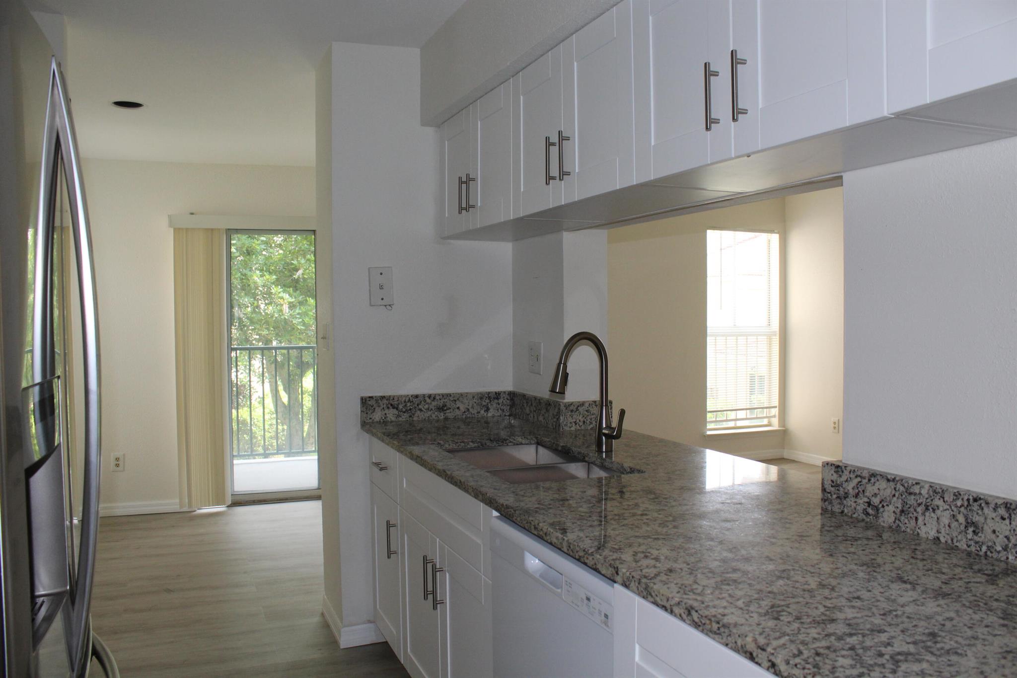 SAVANNAH AT RIVERSIDE CON - Residential Lease