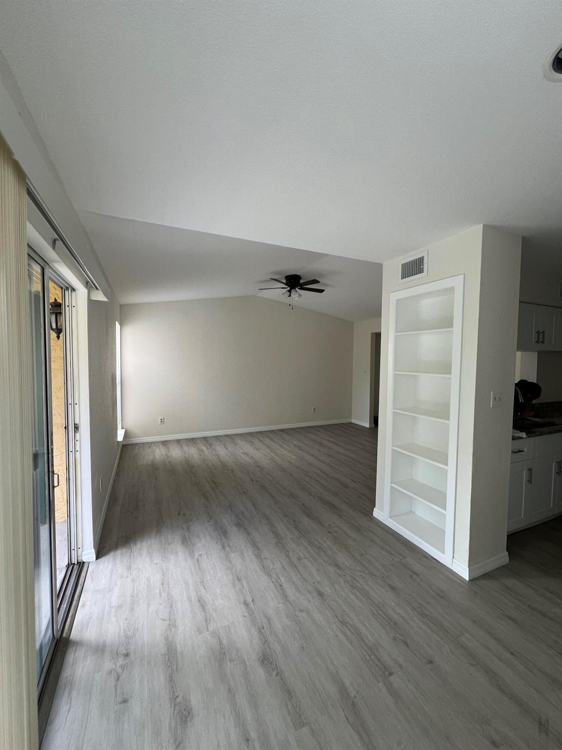 SAVANNAH AT RIVERSIDE CON - Residential Lease