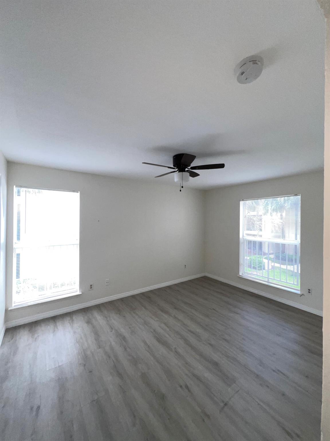 SAVANNAH AT RIVERSIDE CON - Residential Lease