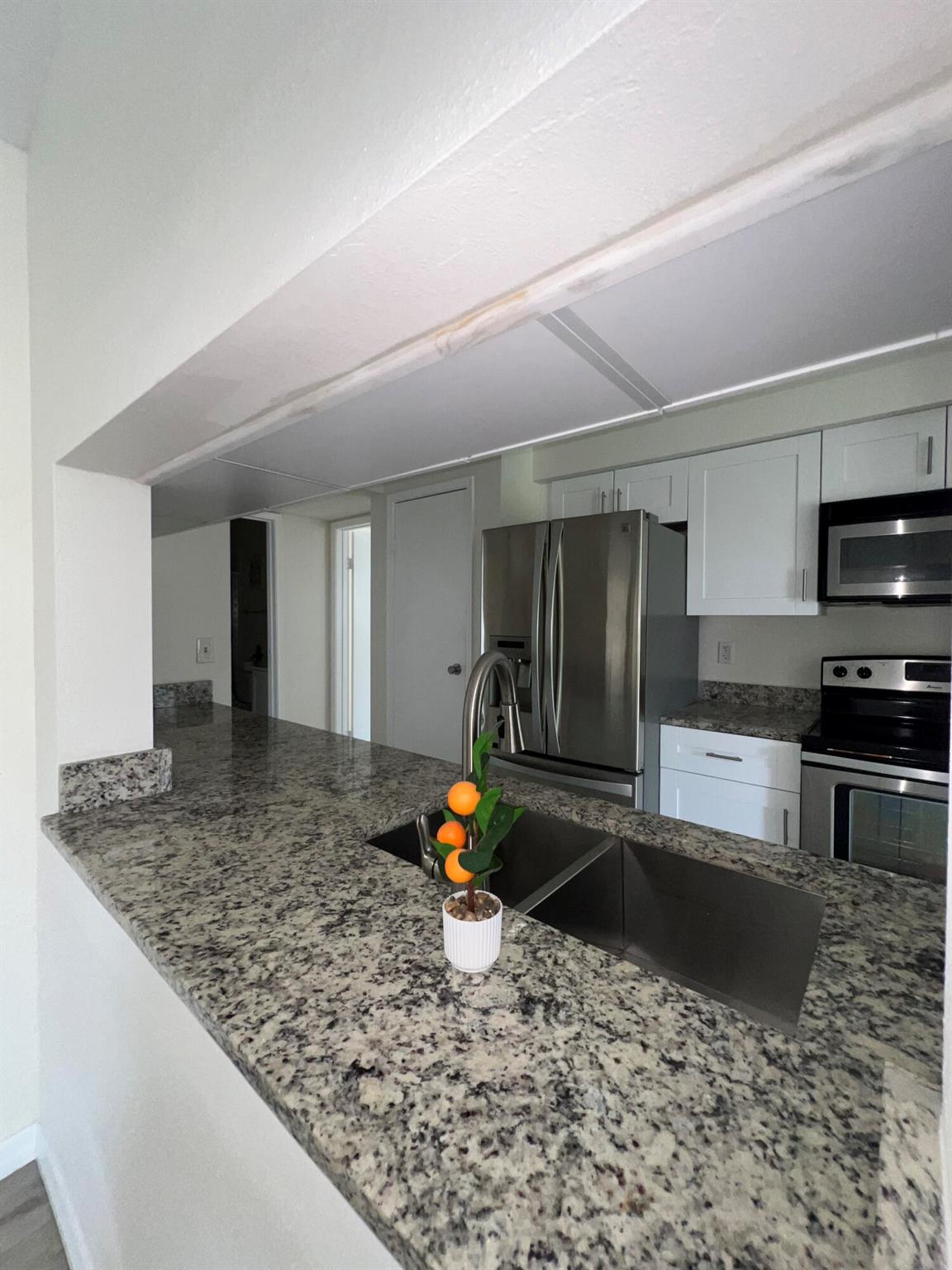 SAVANNAH AT RIVERSIDE CON - Residential Lease