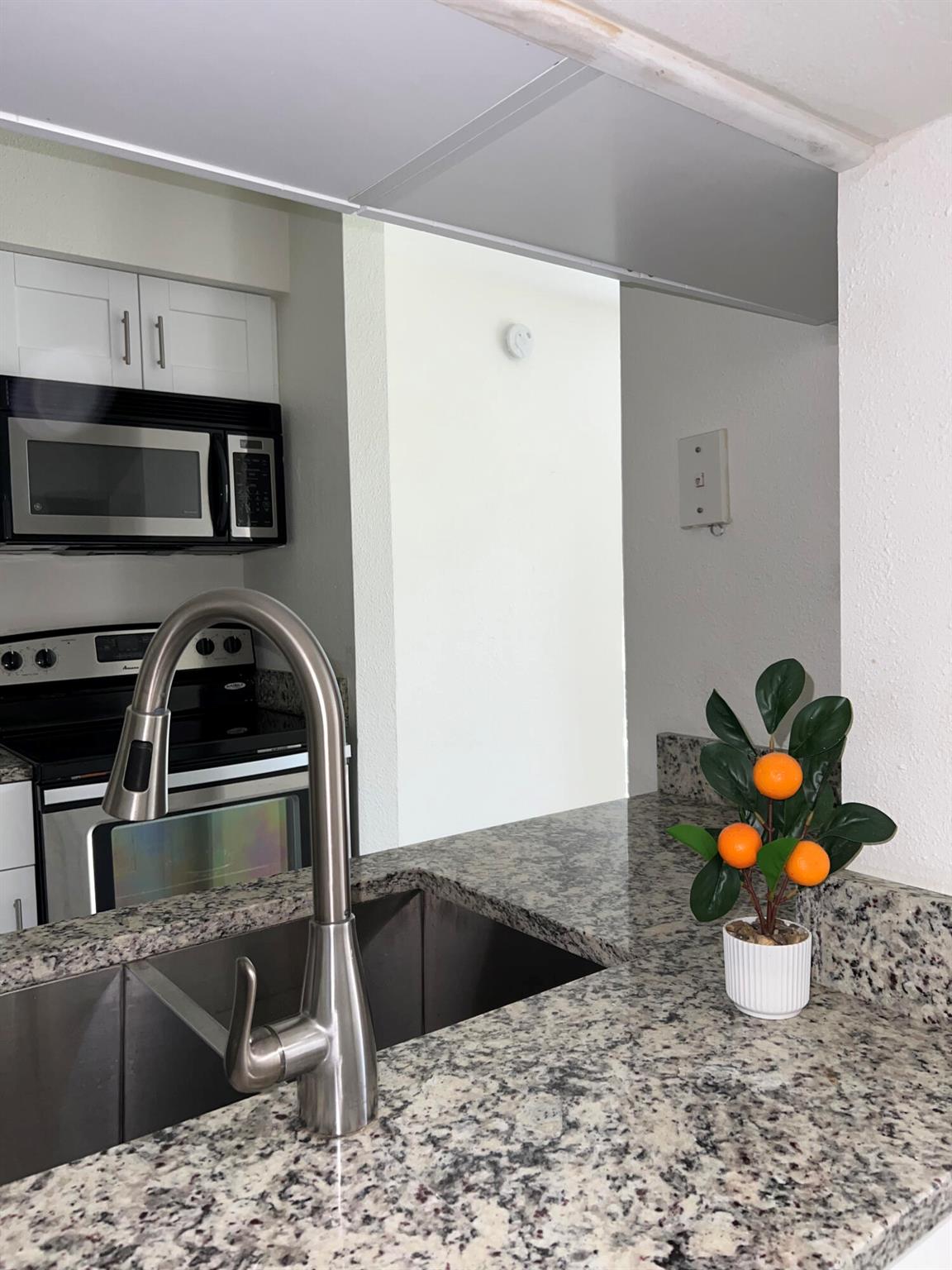 SAVANNAH AT RIVERSIDE CON - Residential Lease