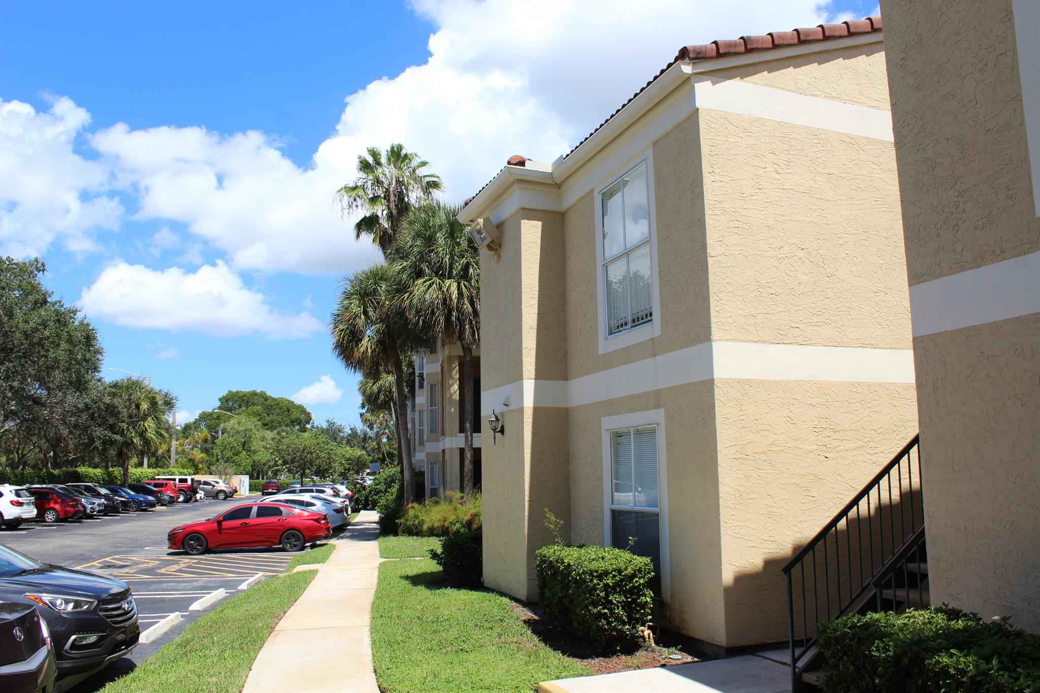 SAVANNAH AT RIVERSIDE CON - Residential Lease
